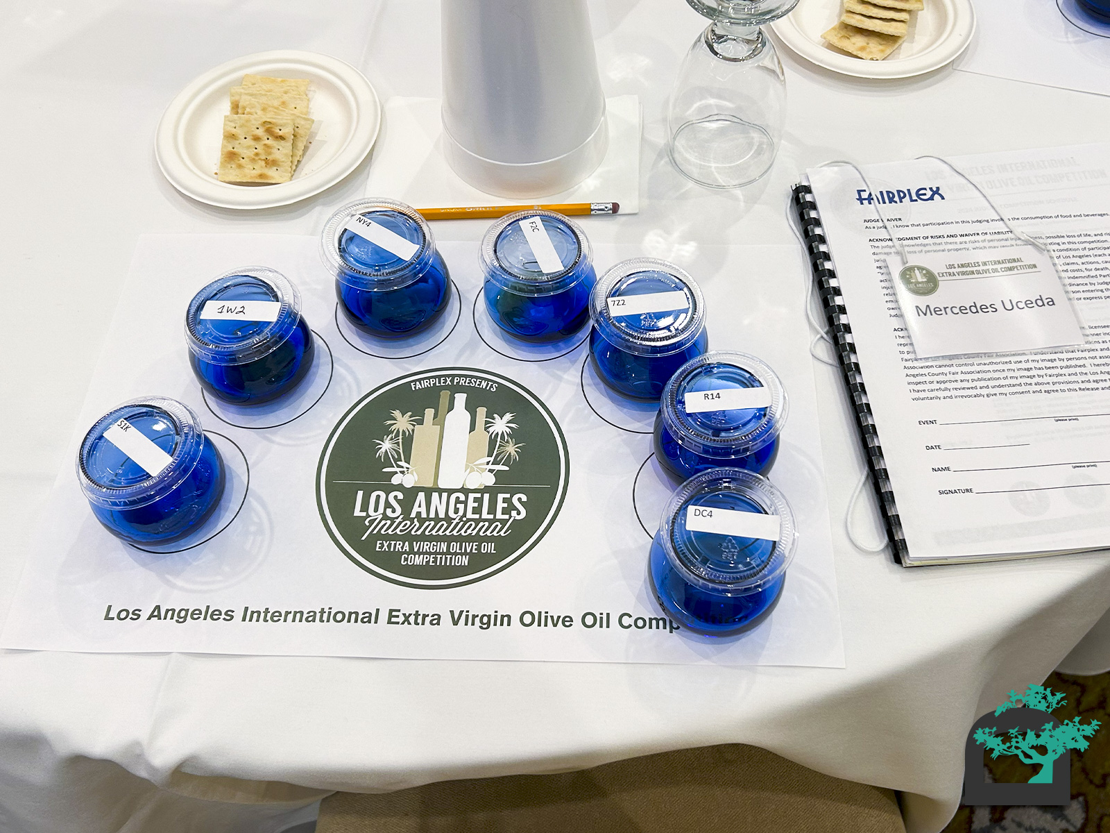 Mesa del jurado de Los Ángeles International Extra Virgin Olive Oil Competition 2024.